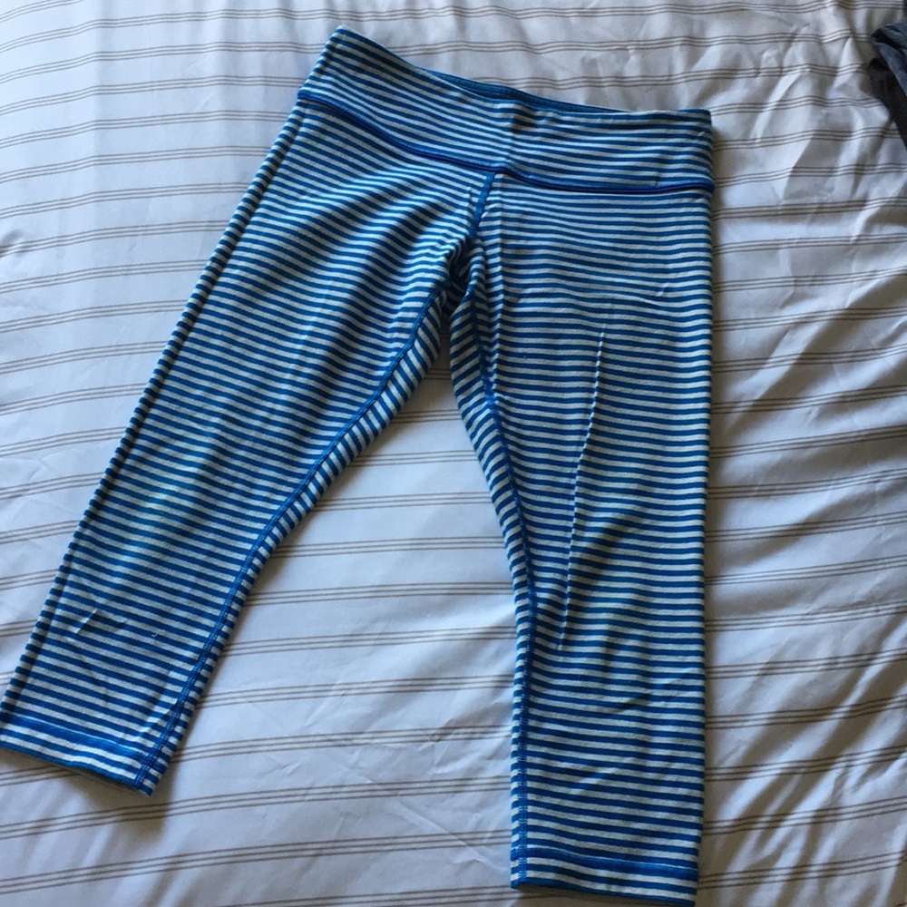 Striped Cropped Wunder Unders